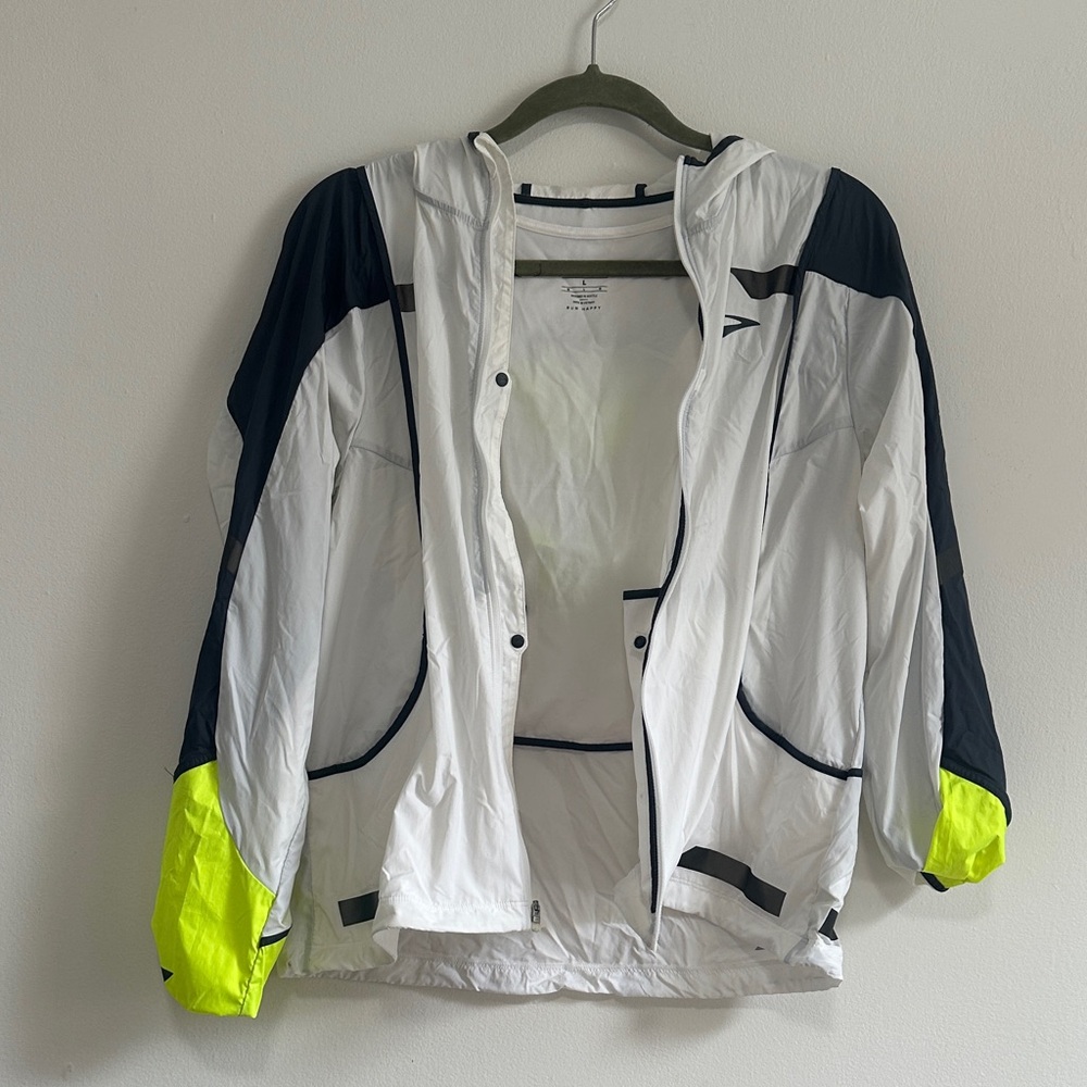 Brooks Running Run Visible Jacket - Reflective Running Gear that turns into vest